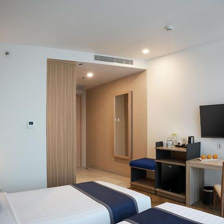 Aston Kemayoran City Hotel Jakarta Exterior photo