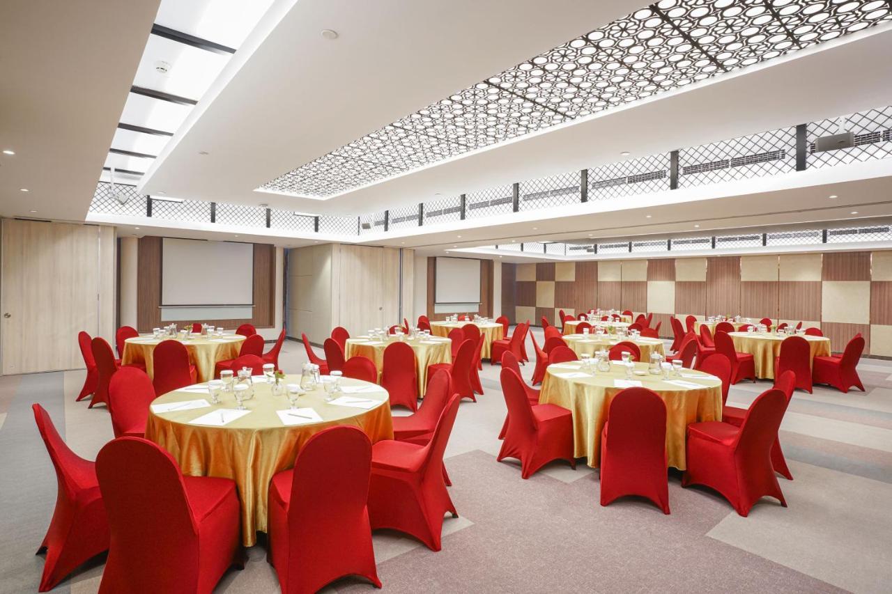 Aston Kemayoran City Hotel Jakarta Exterior photo