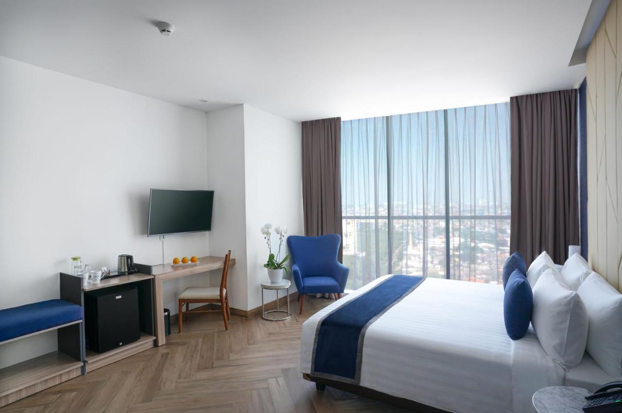 Aston Kemayoran City Hotel Jakarta Exterior photo